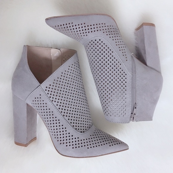 HP! Light Gray asymmetrical Heels Ankle Booties - Picture 2 of 4